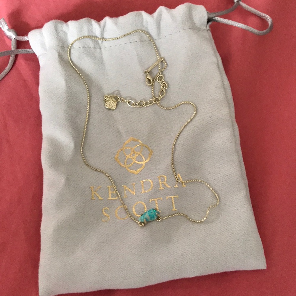 Kendra scott necklace